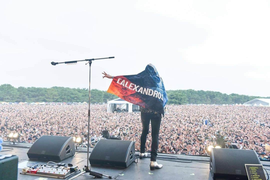 [ALEXANDROS]さんのインスタグラム写真 - ([ALEXANDROS]Instagram)「ありがとう、ロッキン。﻿ ﻿ 洋平﻿ ﻿ #ロッキン﻿ #alexandros」8月11日 18時02分 - alexandros_official_insta