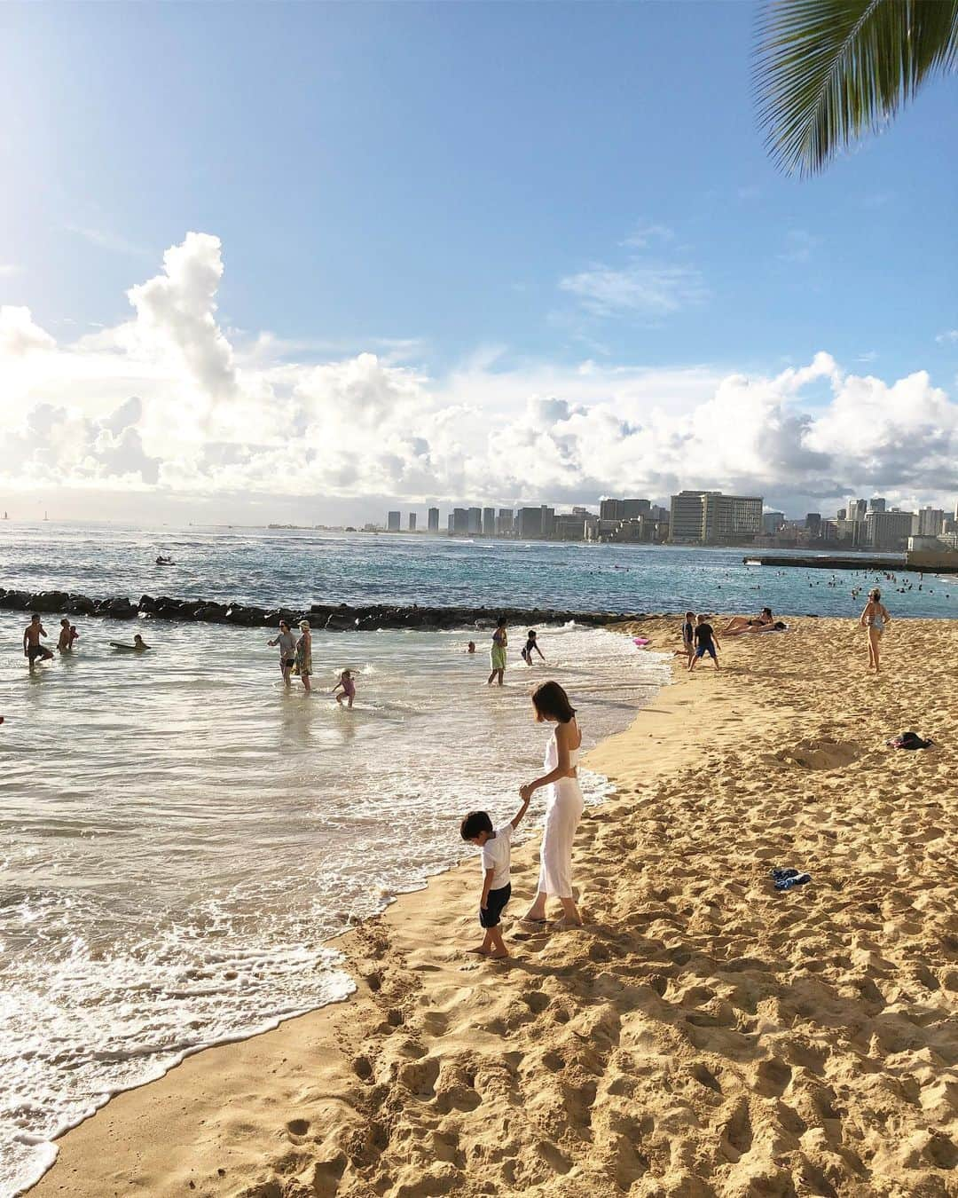 髙田麻紀子さんのインスタグラム写真 - (髙田麻紀子Instagram)「❤︎ . サンセットを見にビーチへ🏖✨ . #」8月11日 18時11分 - makikotakada