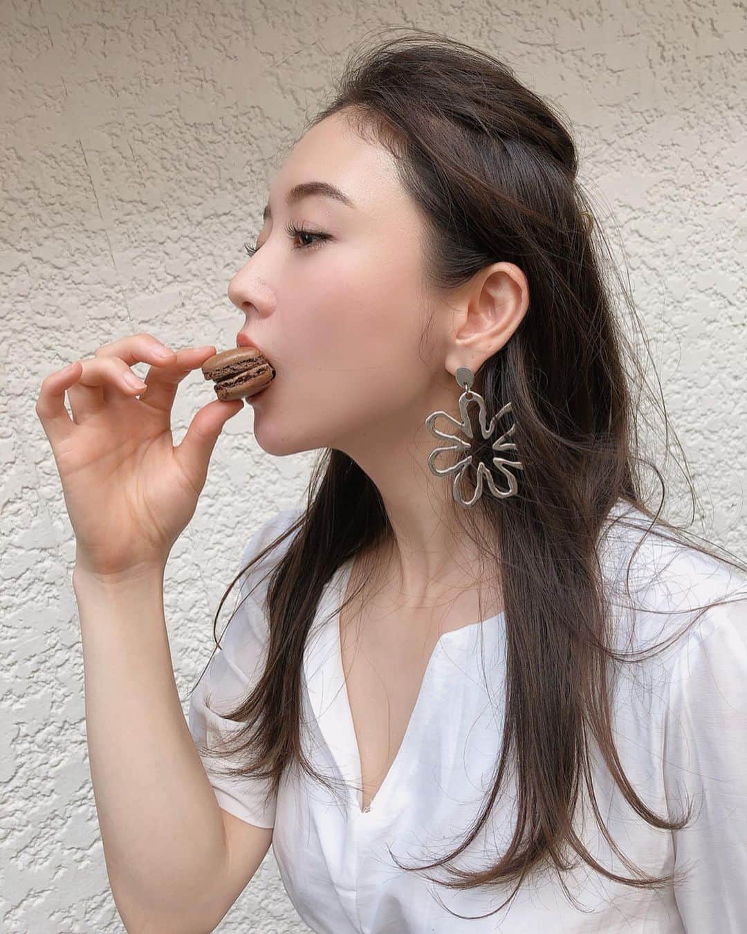 園都さんのインスタグラム写真 - (園都Instagram)「💛❤️💜 #macaron #happy #食べるの好きな人」8月11日 18時17分 - miyakosono_official