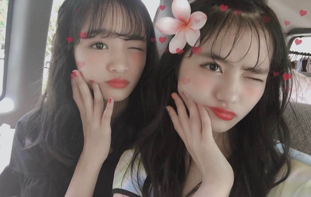 ニコ☆プチのインスタグラム：「🌺 るっちゃんと あーちゃん🥰🥰 . . #るきあやか #関谷瑠紀  #中山あやか」