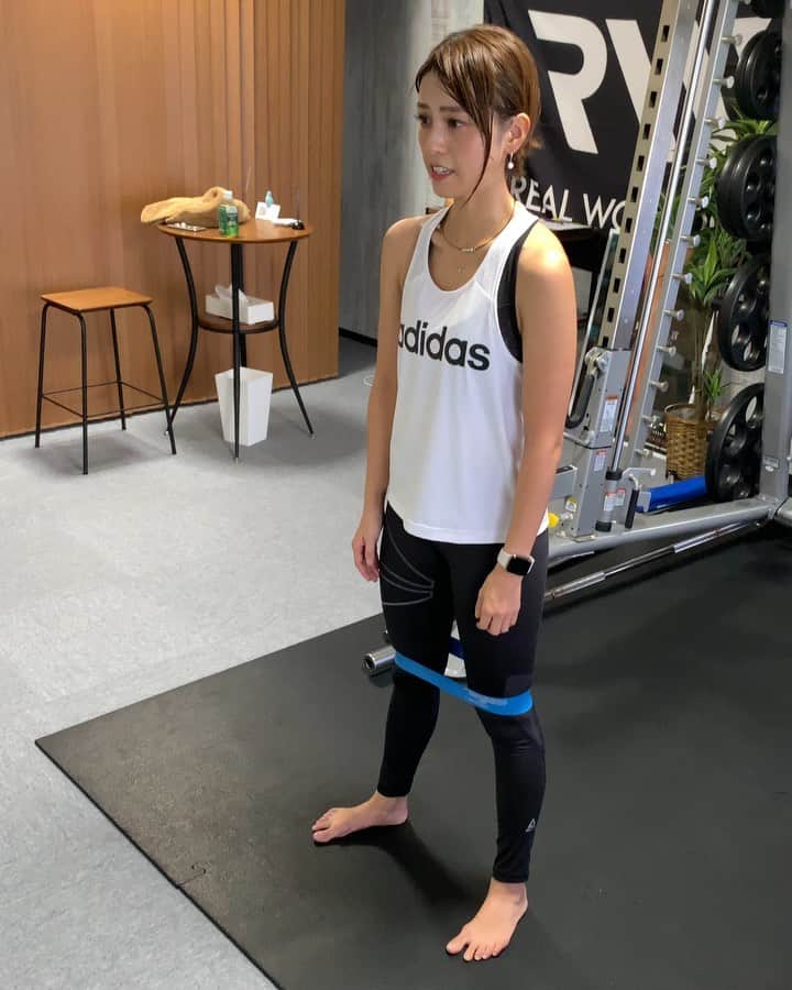 のインスタグラム：「@shun.fit しゅんトレ😊✨ @realworkout_mejiro リアルワークアウト目白店行ってきたよ😃 脚お尻トレをして、これは、締めのジャンプスクワット😱😱 1分間を3セットやったよ😂😂 ちょーーーきつかった！笑  ヘロヘロになったよ😂😂目白駅の階段、手すりがないと降りれなかった笑笑 ありがとう！またよろしくねー！😊✨ 安定のオシャレイケメンでしたっ😆🌸 #ssa #サマースタイルアワード#サマスタ #腹筋女子 #筋トレ女子 #fitnessgirl #アブクラックス #アブクラックス女子 #インスタダイエット #スポーツウェア #トレーニングウェア #フィットネスウェア #筋トレ #トレーニング #ジム #フィットネス #筋肉 #マッチョ #ダイエット #ワークアウト #ボディメイク#beauty#エニタイム #anytimefitness #ウォーキング#ウェア#体幹#体幹トレーニング#リアルワークアウト#お尻トレ」