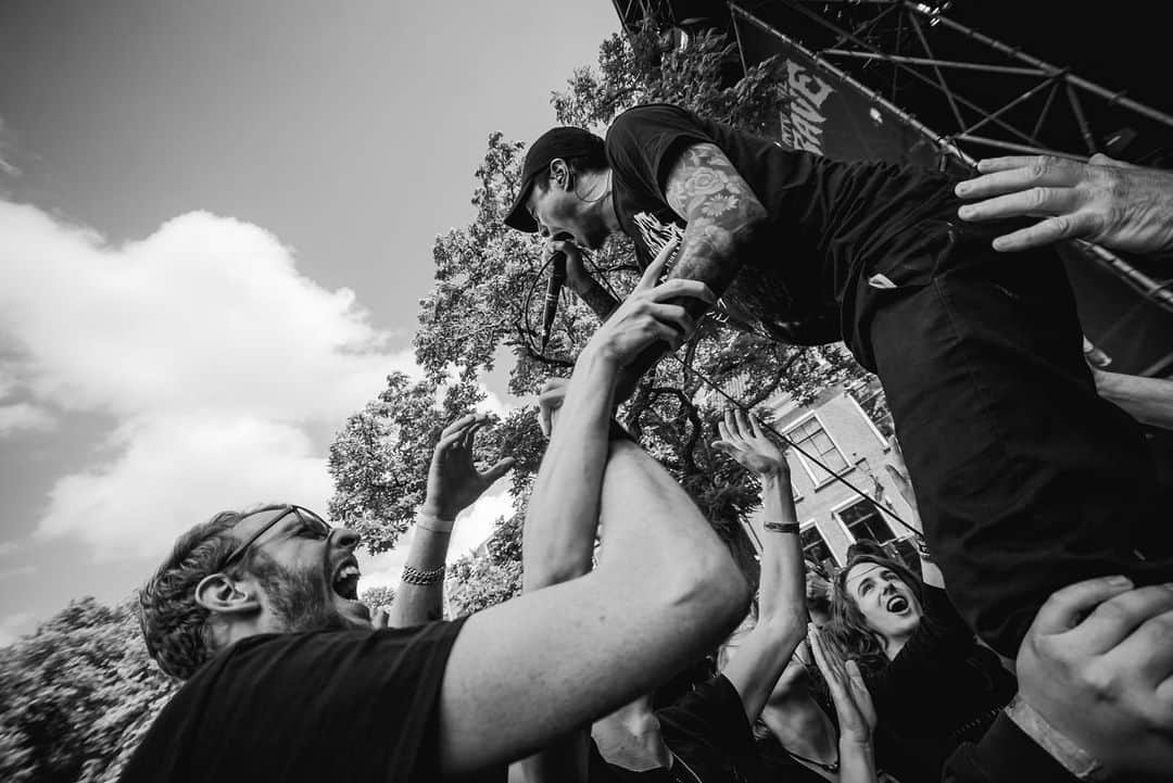 Crystal Lakeさんのインスタグラム写真 - (Crystal LakeInstagram)「Thank you @intothegravefestival yesterday! So windy but so great weather during the set. You guys were beautiful, thanks!  Photo: @johngyllhamn  #CrystalLake #Helix #WorldTour2019 #IntoTheGrave」8月11日 18時27分 - crystallake777