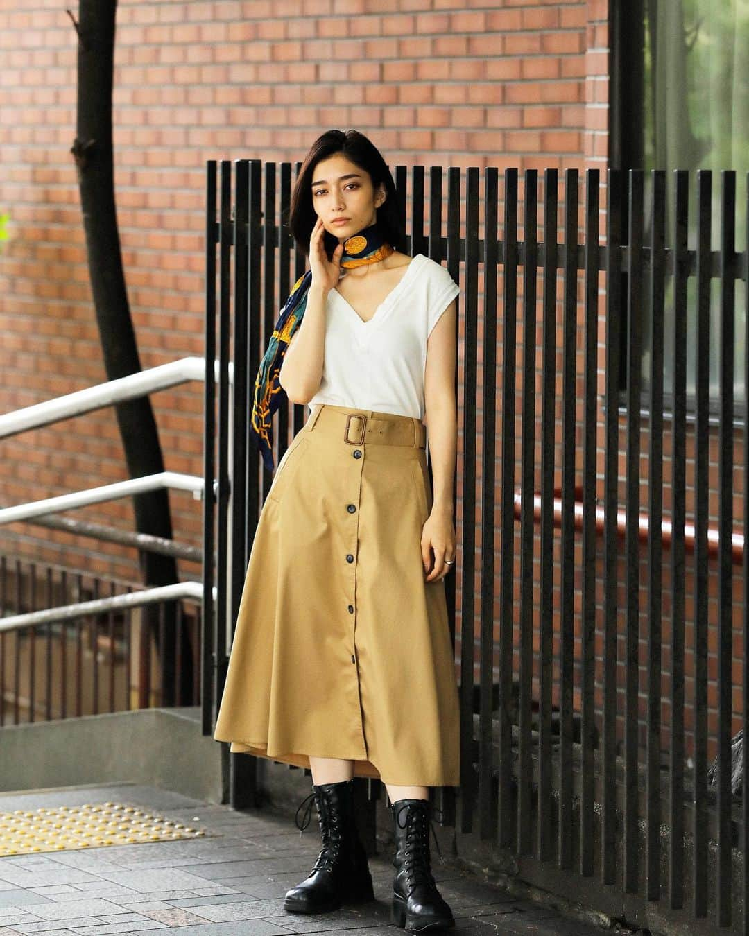 Droptokyoさんのインスタグラム写真 - (DroptokyoInstagram)「TOKYO STREET STYLE Name: @manatakase_  Skirt: @gap_jp  #ギャップカーキ#チノ#pr #streetstyle#droptokyo#tokyo#japan#streetscene#streetfashion#streetwear#streetculture#fashion#gap#ファッション#ギャップ#高瀬真奈 Photography: @cazumax」8月11日 18時33分 - drop_tokyo