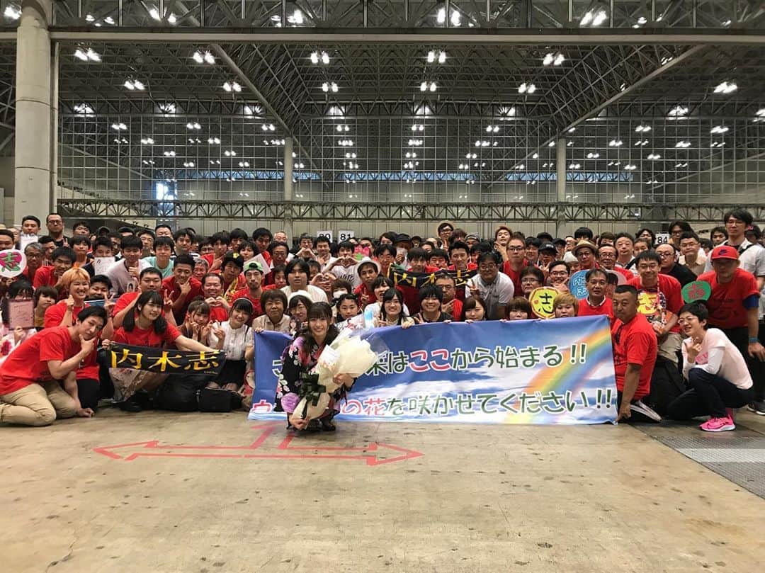 内木志のインスタグラム：「最後の握手会でした！ 沢山会いにきてくれてありがとう💗 幸せでした〜☺️ #ここ友隊」
