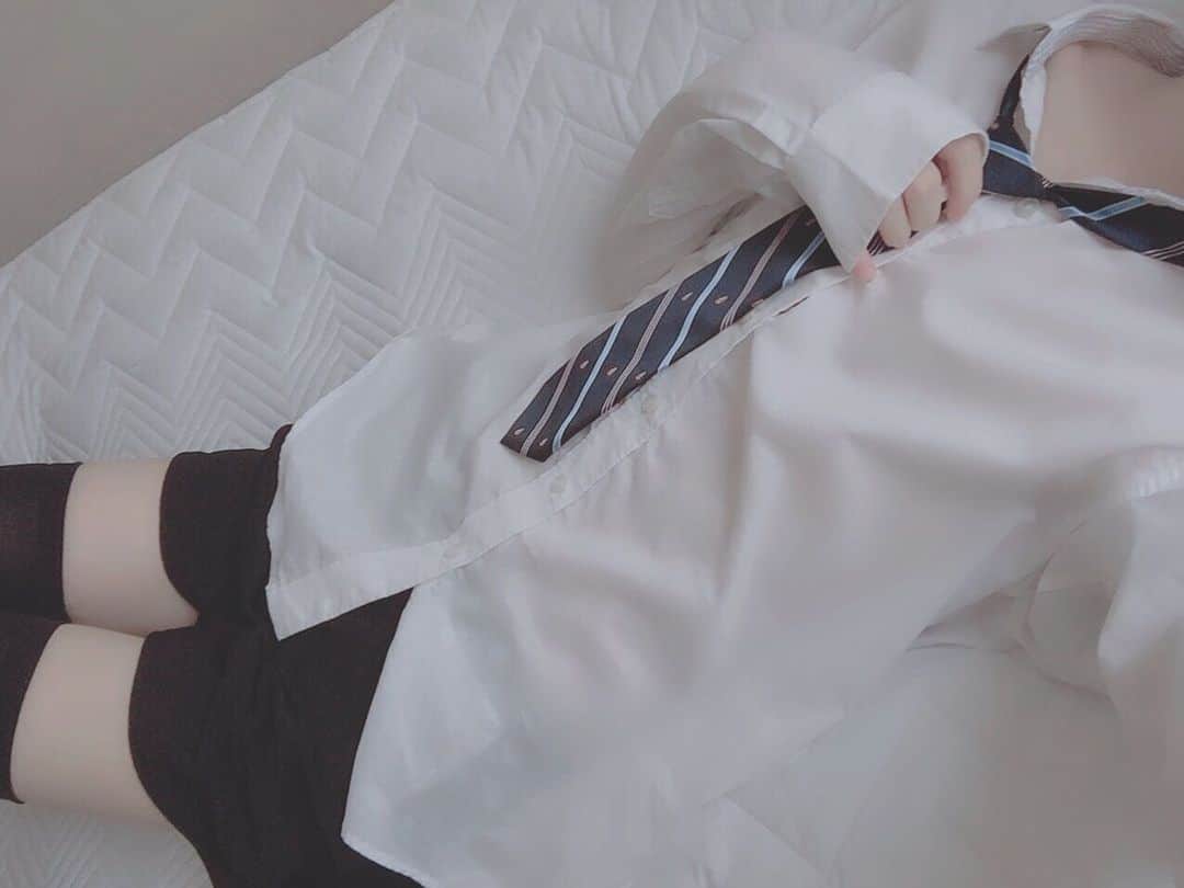 のインスタグラム：「ふともっもの あおすっじが えっち。」