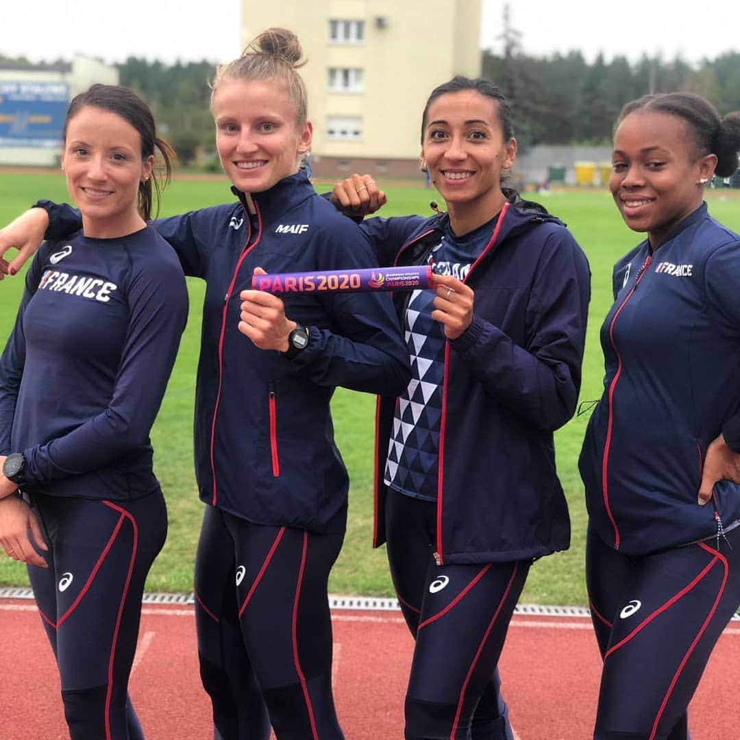 Amandine BROSSIERさんのインスタグラム写真 - (Amandine BROSSIERInstagram)「Entrée en piste ce soir pour notre relais 4x400m aux championnats d'Europe par équipe 🔥 Ramenons le plus de points à cette belle équipe de France 🇫🇷 Rdv sur France 4 course à 17h58 ou 18h30.  @etch2019 @ffathletisme #etch2019 #bydgoszcz #run #relay #4x4 #tonight #france #ffa」8月11日 19時21分 - amandine.brossier