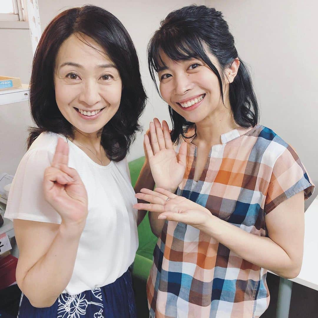 三倉佳奈さんのインスタグラム写真 - (三倉佳奈Instagram)「「あな番」今夜16話！ 田宮君子さんこと長野里美さんと💕 . #あなたの番です #今夜も22時半から #長野里美 さん #キウンクエ1階主婦仲間😗 #今夜もザワつきます」8月11日 19時35分 - kana_mikura0223