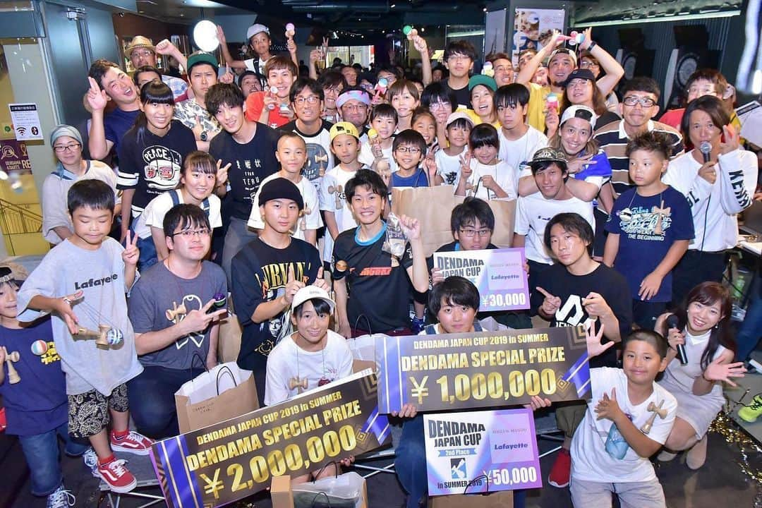 ZOOMADANKEさんのインスタグラム写真 - (ZOOMADANKEInstagram)「DENDAMA Japan Cup is sooo hyped!!Huge thanks to @dendamaofficial @dendamashibuya  Congrats @nonoka_kyodo  #zoomadanke #dendama #kendama #shibuya #dendamajapancup2019 #kendamabar」8月11日 19時47分 - zoomadanke