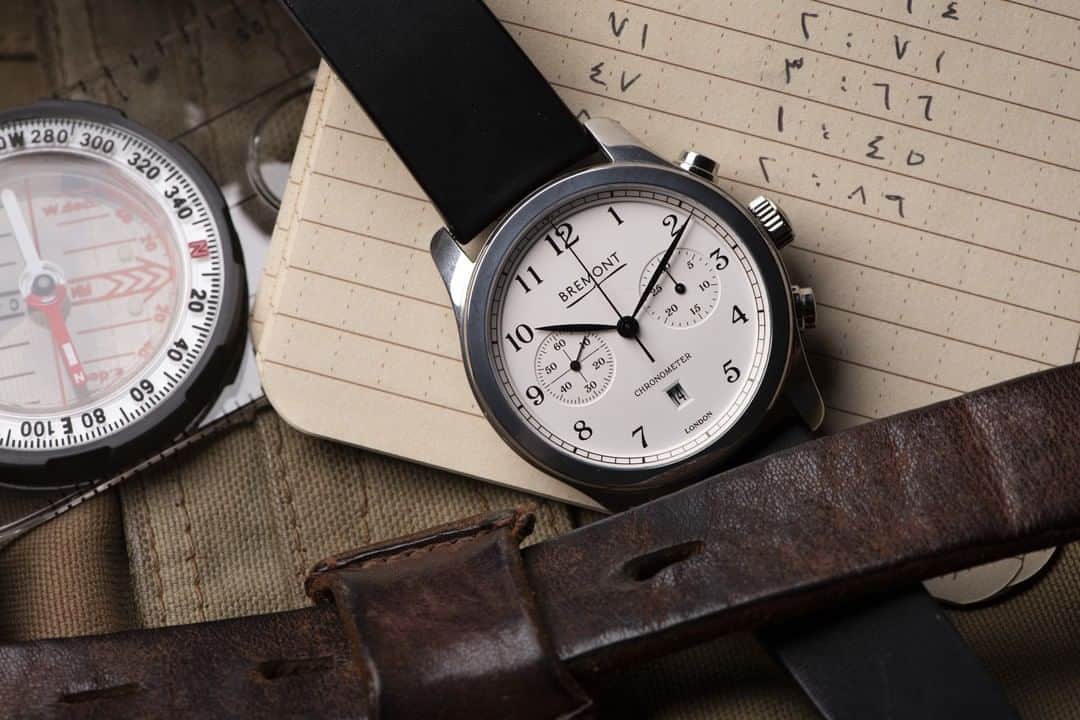 のインスタグラム：「What's your sunday style?⁠ The Bremont ALT1-C.⁠ Classic and understated for a stylish sunday. ⁠ ⁠ captured by @wsf_creative⁠ #sundaystyle #Bremont #Bremontwatchesme #womw #pandadial⁠ ⁠ ⁠」