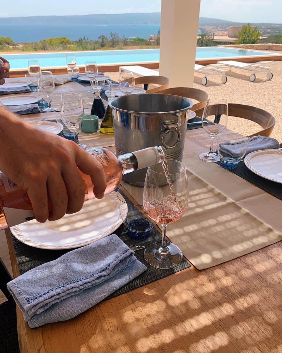 福田萌子さんのインスタグラム写真 - (福田萌子Instagram)「Dolce vita 🌞❤️ Having lunch at perfect weekend house with friends. #formentera #spain」8月11日 20時06分 - moekofukuda