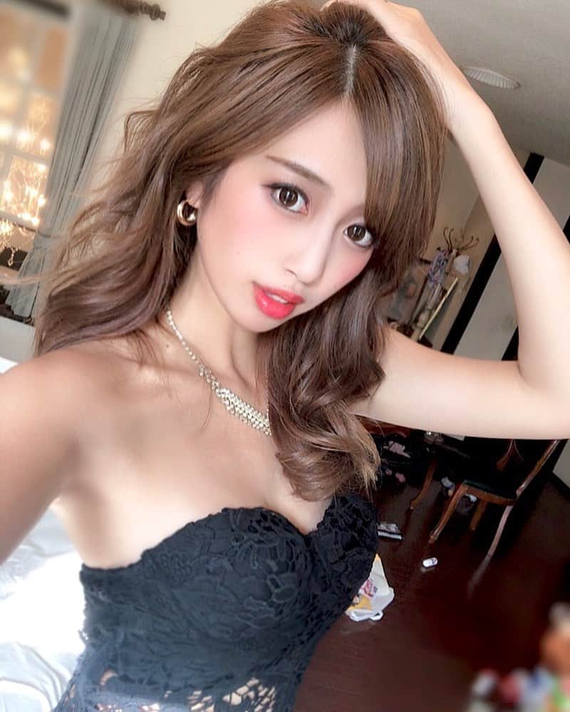 のインスタグラム：「撮影会おわったー🙌 プールとか浴衣で撮影してもらえて楽しかった✨ ・ 暑すぎるほどのお天気の中 会いに来てくださった皆さん、 本当にありがとうございました😿💓 ・ おうち帰ったらゆっくり休んでくださいね☺️ ・ #撮影会 #撮影 #プール #水着 #ビキニ #浴衣 #レースクイーン #ラウンドガール #モデル #ダイエット #トレーニング #筋トレ #ファスティング」