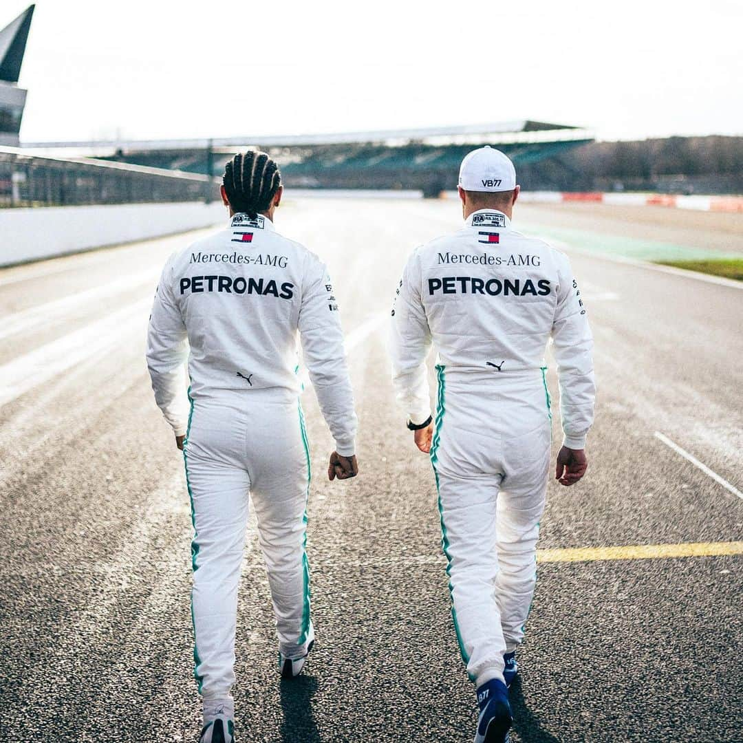 MERCEDES AMG PETRONASさんのインスタグラム写真 - (MERCEDES AMG PETRONASInstagram)「The first-half of @f1 2019 = ✅ Enjoy the break, boys 💪 Back on track in Spa in three weeks! • #MercedesAMGF1 #MercedesAMG #F1 #LH44 #VB77 #PETRONASmotorsports #DrivenByEachOther @lewishamilton @valtteribottas」8月11日 20時23分 - mercedesamgf1