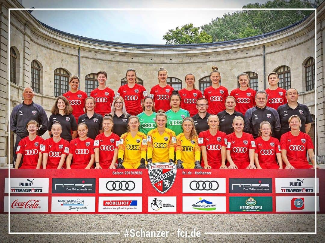 FCインゴルシュタット04さんのインスタグラム写真 - (FCインゴルシュタット04Instagram)「Willkommen in der 2. Frauen-Bundesliga‼️🤩🖤❤️ Unsere #Schanzerinnen kämpfen sich nach einem 1:3 noch zurück und beenden ihren Saisonauftakt mit einem 3:3 in Meppen! 👍⚽️👏 _______ Der historische 1. Punkt in der 2. Frauen-Bundesliga! Weiter so, @fcingolstadt04frauen 💪 . . #GMNSM #Schanzer FCI #FCIngolstadt #FCIFrauen #Frauen #SchanzerFrauen #Frauenbundesliga #stolz #Remis #Auftakt #Geschichtegeschrieben #team #squad #gemeinsam #soccer #fussball #frauenfussball #football #womenfootball #immerweiter」8月11日 20時33分 - dieschanzer