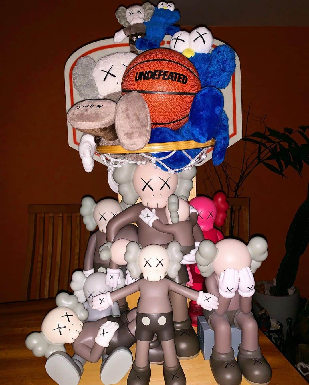 照屋 健太郎さんのインスタグラム写真 - (照屋 健太郎Instagram)「🏀 #kaws #KAWSHOLIDAY #kawsarchive #kawsart #kawscompanion #kawsuniqlo #kawsholidayjapan #kawsholidayhongkong #kawsholidaytaipei #medicomarttoy #arttoysathome」8月11日 20時58分 - libertyforce_teruya