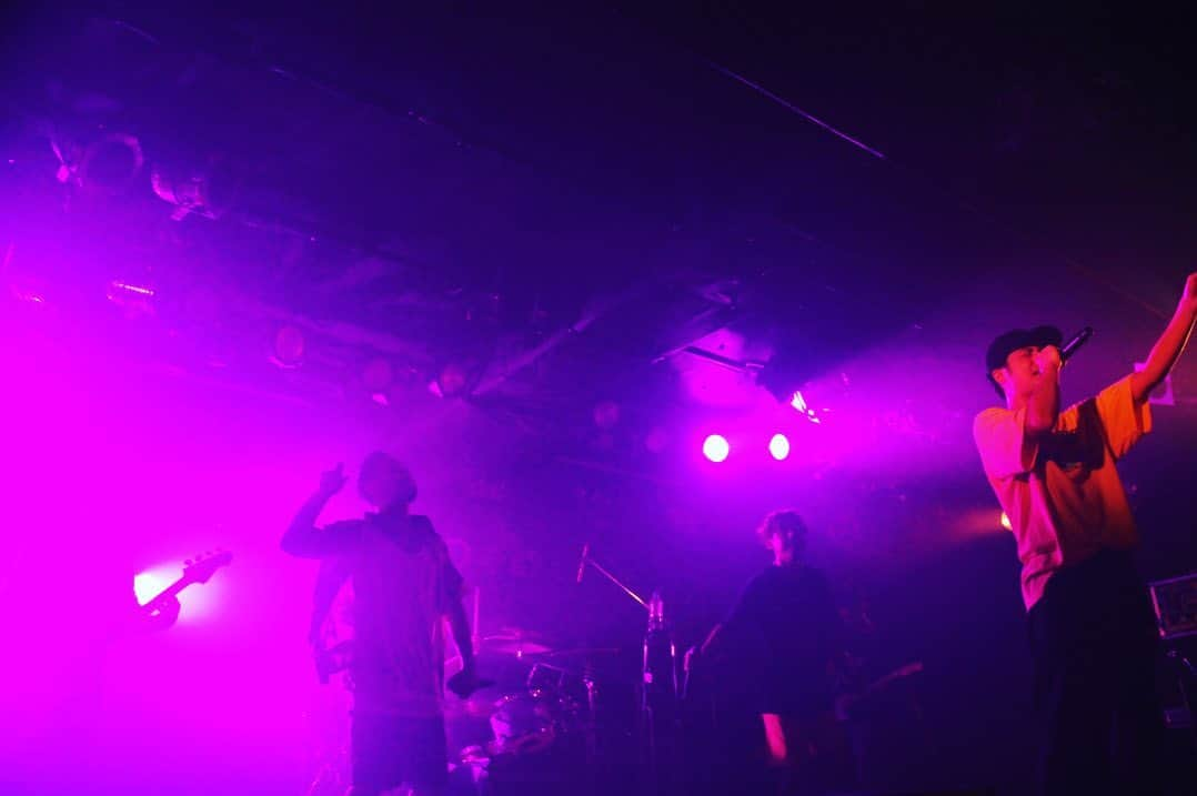 ORANGE RANGEさんのインスタグラム写真 - (ORANGE RANGEInstagram)「RANGE AID+ presents RWD← SCREAM 019  2019.08.11 sun ⏪️ REWIND to 2008 “PANIC FANCY"  ツアー折り返しの7本目は、約4年ぶりの岡山CRAZYMAMA KINGDOM公演でした。 #ラコスバーガー(@idolpunchracco)でパワーもいただきました🍔  #ORANGERANGE #RWDSCREAM #REWIND #PANICFANCY #パニックファンシー」8月11日 21時13分 - orangerange_official