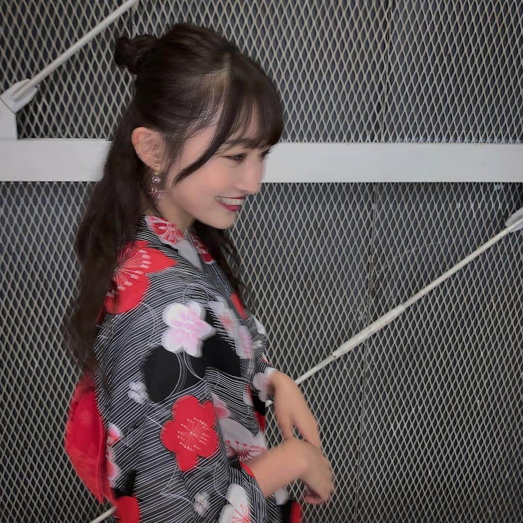 のインスタグラム：「. . 3日間のイベント ありがとうございました🐰❤︎ . 今年の浴衣は今日で見納めかな(笑) . . . 素敵な時間をありがとう…❤︎ #浴衣祭り #浴衣 #ヘアアレ #ハーフお団子」
