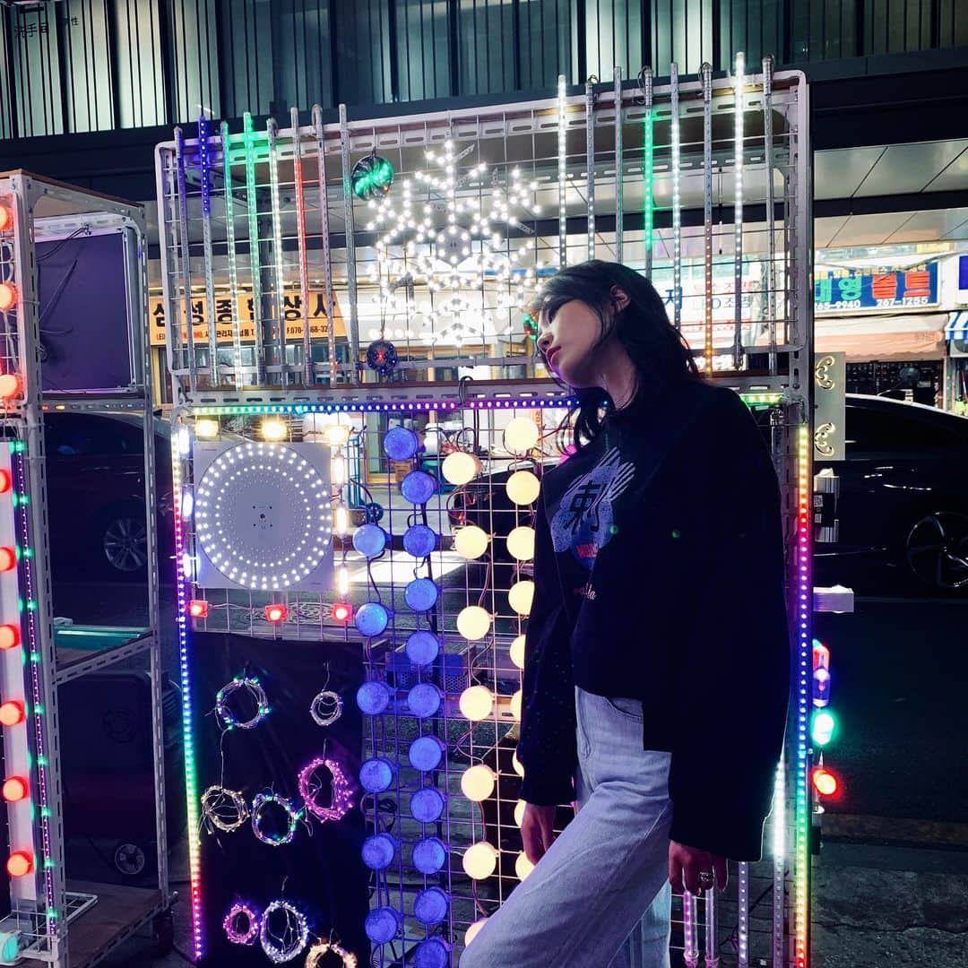 リジ のインスタグラム：「❤️🧡💛💚💙💜🖤」