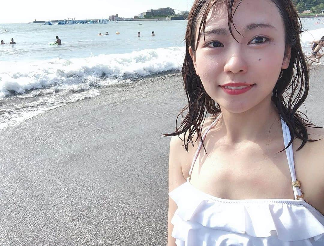 立花このみさんのインスタグラム写真 - (立花このみInstagram)「. 2日連続海へ♡ 1日目は去年の風を切れ メンバーと去年の場所 逗子海岸へ🌊💓💓 夏ってなんでこんなに 楽しいの〜〜👙 . すごくすごく暑かったけど すごくすごく楽しい1日でした💖 . . #風を切れ #海 #セーリング #葉山 行こうといいつつ毎年 #逗子海岸 #beach #劇団山本屋 #波 #高すぎ #逗子 #江ノ島 #鎌倉 #水着 #ビキニ #ちっぱい #グラドル #summer #vacation #instagood #instalike #followme」8月11日 21時32分 - avilla_konomi