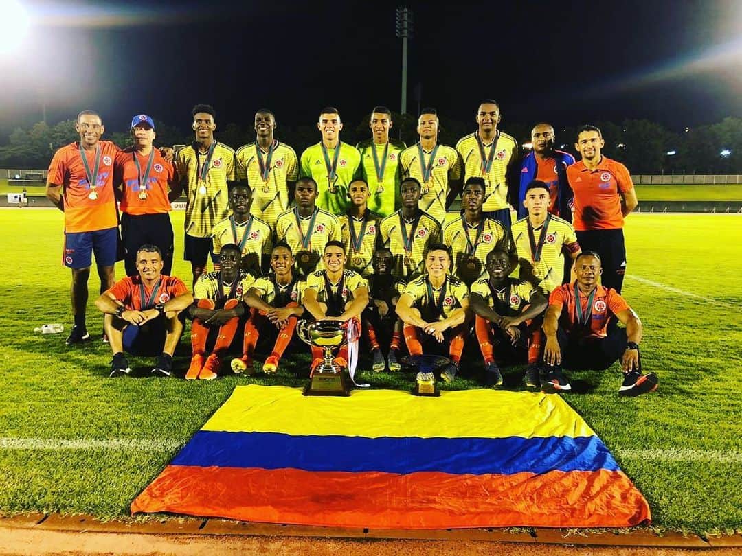のインスタグラム：「‪Felicitaciones a la Selección Colombia Masculina Sub-18, campeona del 2019 SBS CUP INTERNATIONAL YOUTH SOCCER, que se llevó a cabo en Japón.‬」