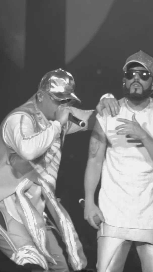 ヤンデルのインスタグラム：「#Wisin #wisinYyandel #Yandel @wisin #Cabuland / 🎥 @OscarMena」