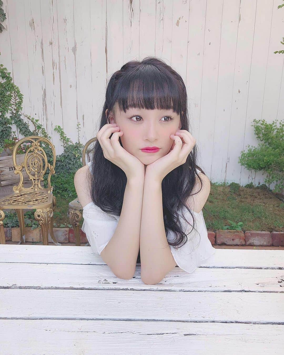 音嶋莉沙さんのインスタグラム写真 - (音嶋莉沙Instagram)「今日で21歳になりました🎂﻿ ﻿ みなさんからの沢山の可愛い画像、動画﻿ 本当にありがとうございます🥺﻿ ﻿ いつも、応援して下さるファンの方が﻿ いてこそ今の私がいます。。 ﻿ アイドルというお仕事を愛せていると思います。﻿ ﻿ そばで支えてくれてありがとう😊﻿ ﻿ これからは﻿ みなさんにもっと恩返しができるように﻿ 私自身、もっと成長していけるように頑張ります。﻿ ﻿ ファンのみなさんに「推しててよかった！応援していてよかった！」と言ってもらえるように﻿ 頑張りたいと思います💕﻿ ﻿ これからも、支えてくれたら嬉しいです😢﻿ ﻿ あ！最後に﻿ 4枚目のプリンセスアイスケーキは﻿ メンバーがお祝いしてくれたもの🥰﻿ 幸せものだなぁ〜﻿ ﻿ ﻿ ﻿ ﻿ ﻿ ﻿ 2019，8,11﻿ ﻿ ﻿ #誕生日 #21歳」8月11日 21時51分 - otoshima_risa