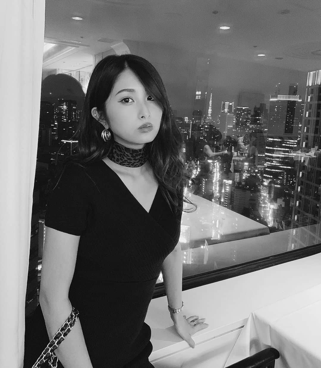 のインスタグラム：「苦手なことを我慢して 頑張った後の達成感って 最高だなーってすごく思う。 いくつになっても 挑戦していくことはやめたくないな！ . #fashion #code #コーデ  #resexxy #sly #black」