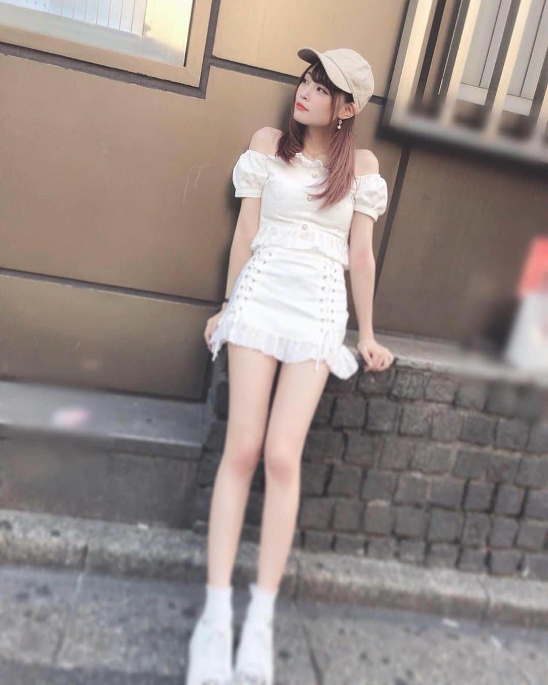 鳥海絢菜さんのインスタグラム写真 - (鳥海絢菜Instagram)「脚長くみせてるだけ  #ootd #fashion #korea  #私服 #韓国」8月11日 22時17分 - lemchan__
