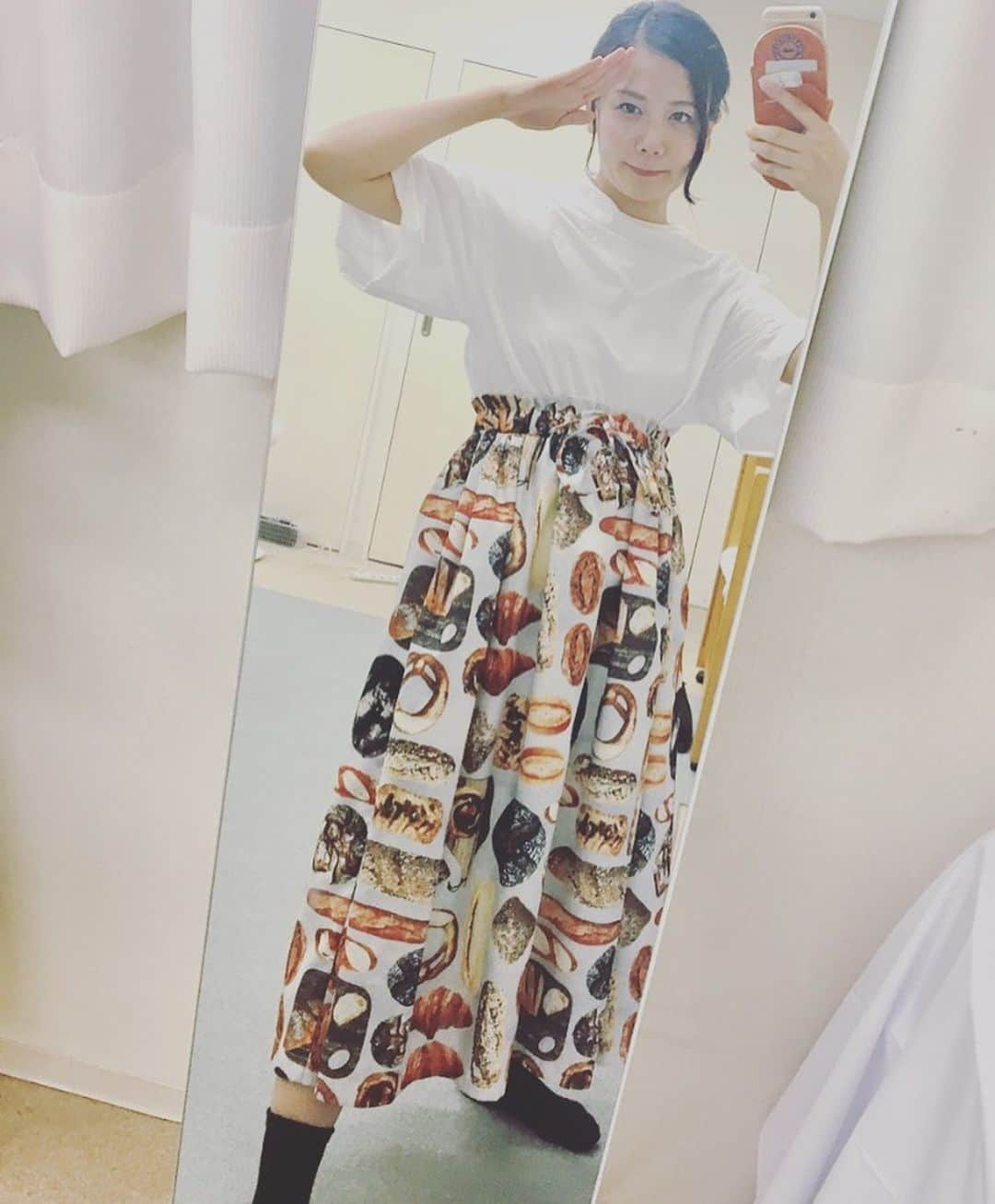 千眼美子さんのインスタグラム写真 - (千眼美子Instagram)「・ 明日は阿波おどり2019初日！！！！ 幸福の科学連で踊らせて頂きます🎌 3年連続でお世話になります♡感謝 お邪魔します&よろしくお願いします。 徳島卍 👘🍡🌸💫✨ 去年おどった時の写真。 めちゃ楽しそう。 お花も去年、信者さんが控え室に 飾ってくださったもの😉✊🌷 明日はお祭りで盛り上がりましょう！ #徳島 #阿波踊り #阿波おどり #幸福の科学 #祭り #お祭り #徳島市阿波おどり」8月11日 22時17分 - yoshiko_sengen