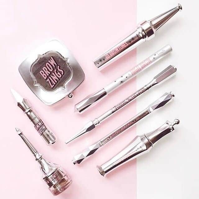 Benefit Cosmetics UKさんのインスタグラム写真 - (Benefit Cosmetics UKInstagram)「Tag a bestie you would share these #benefitbrows goodies with 😋 #benefit #beauty . . . 📷 Image Description: All benefit brow products on a pastel pink background」8月11日 22時26分 - benefitcosmeticsuk