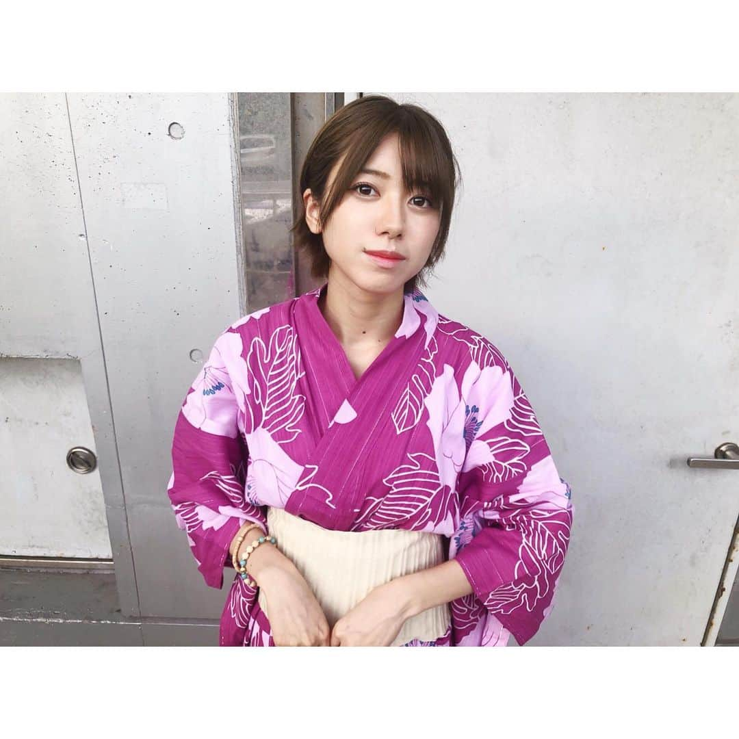 大西桃香さんのインスタグラム写真 - (大西桃香Instagram)「3日間の握手会 ありがとうございました☺️ 9日と11日は浴衣でした！ どっちの浴衣も可愛かったけど 大西は1枚目のがタイプでした😊🌈 皆さんはどっちが好きですか🥰  来てくださった皆さま ありがとうございました🙇‍♀️❤️ #浴衣 #夏 #風車  #AKB48 #Team8 #握手会」8月11日 22時33分 - momo0920_official