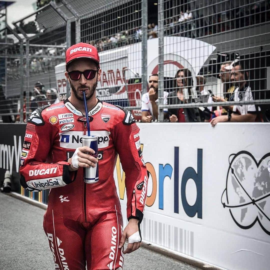 MotoGPさんのインスタグラム写真 - (MotoGPInstagram)「He knew he could do it today 😎 // #AustrianGP 🇦🇹 #AD04 #MotoGP #Motorcycle #Racing #Motorsport」8月11日 22時45分 - motogp