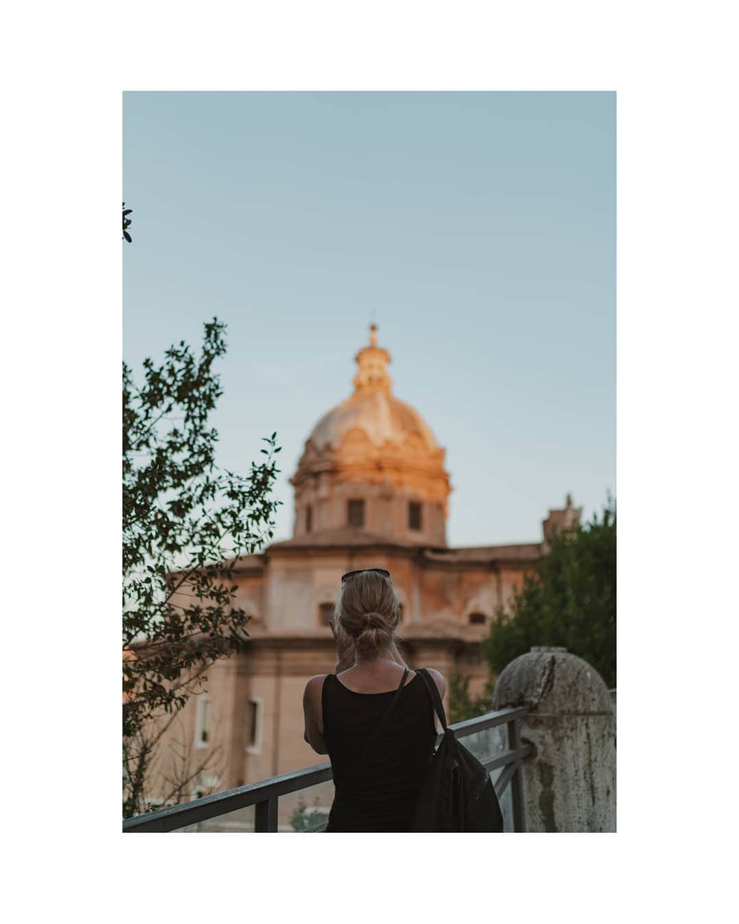 Putri Anindyaさんのインスタグラム写真 - (Putri AnindyaInstagram)「First sunset in Rome // these are the collection of my memories in Rome, Italy. I feel like I was a walking in a museum when I explore this capital of Italy. Somehow, there are histories in every corner of this beautiful city. Also, i'm very grateful that I got to meet the extraordinary locals who took me and @capra311 around Rome on our second day. Yes, thanks to you @cucinadigitale @davideor94 @stereotoy who made our trip in Rome memorable! . . So, as always which slide(s) is(are) your favorite? . . All pictures taken by @sonyalpha_id #a7iii #35mm14」8月11日 22時43分 - puanindya