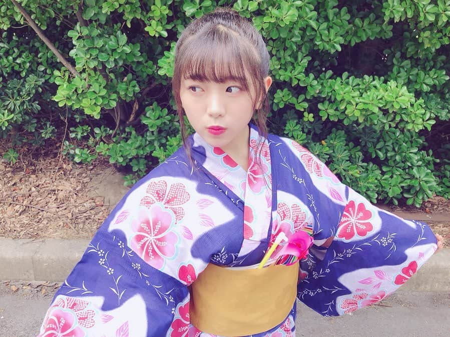 武田智加さんのインスタグラム写真 - (武田智加Instagram)「♡♡♡ . . #浴衣祭り #👘 #浴衣女子 . 握手会3日間ありがとう♥♥ たくさんの方と会えて嬉しかったです!! またあおうね♥ . みんなからたくさんパワーもらった🐰 いつも本当にありがとう💓 . . #大好き . 今日は大人っぽい色の浴衣だったよ🌼 . #akb48 #hkt48 #浴衣 #浴衣ヘアアレンジ #ラーメンマンヘア #たまねぎヘア #浴衣ヘア」8月11日 22時51分 - moka0225_hkt