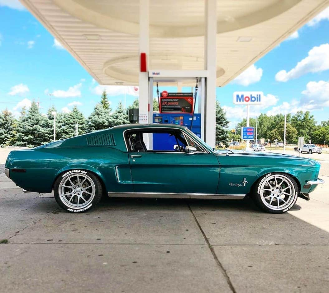 Classics Dailyさんのインスタグラム写真 - (Classics DailyInstagram)「'68 Mustang Fastback _ Owner: @oliverbeidoun #ford #mustang #fastback #classiccar #musclecar #hotrod  #restomod #classicsdaily #streetrod #protouring #streetcar #customcar #prostreet  #hotrods #classiccars #customcars #musclecars #americanmusclecars #hotrodsandmusclecars #americanmuscle  #classicmuscle」8月11日 23時15分 - classicsdaily