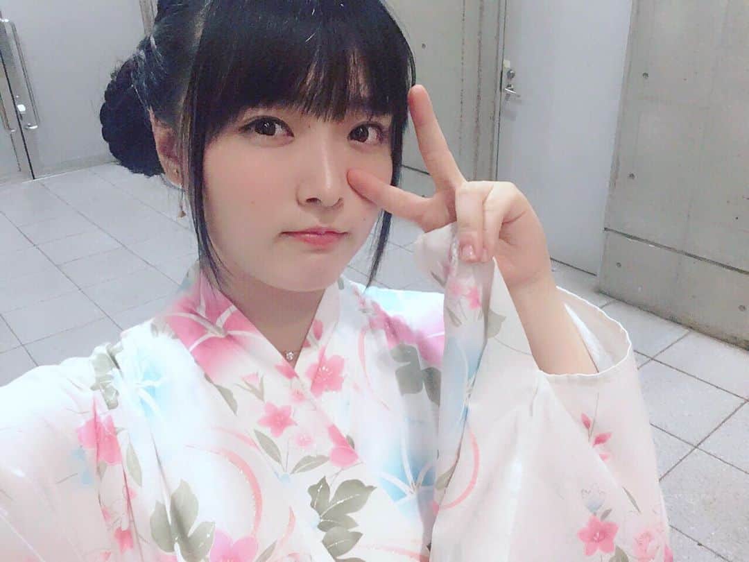 大森美優のインスタグラム：「後ろを立て続けに載せたので、前も失礼します…🌻 #浴衣  #夏」