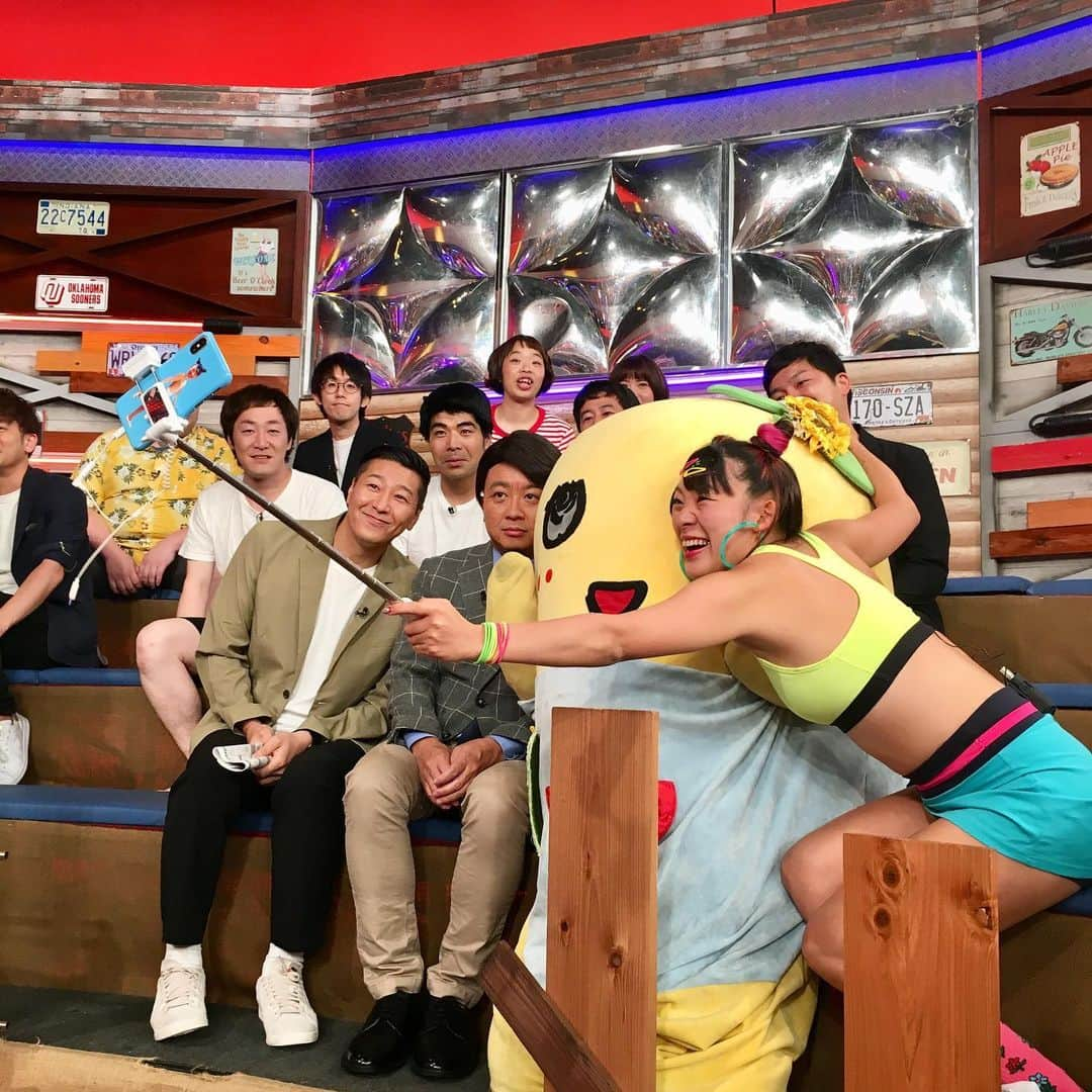 日本テレビ「ウチのガヤがすみません！」さんのインスタグラム写真 - (日本テレビ「ウチのガヤがすみません！」Instagram)「#ふなっしー が#加藤浩次 と相撲対決にやってきた‼️ . 加藤さんとの相撲対決で２連敗中のふなっしー🍐🌻 再び勝負を挑むため#ウチガヤ に登場😤🐾 . ふなっしースタジオ入りの様子をストーリーでアップしてます❤️ . 加藤さんとの相撲対決の放送は【8/13(火)23:59〜】🔥 . #ウチのガヤがすみません #ガヤ芸人オフショット #芸人 #スッキリ #極楽とんぼ」8月11日 23時29分 - uchino_gaya