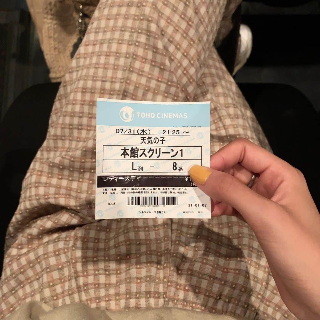 藤田日和のインスタグラム：「🎬 #天気の子」