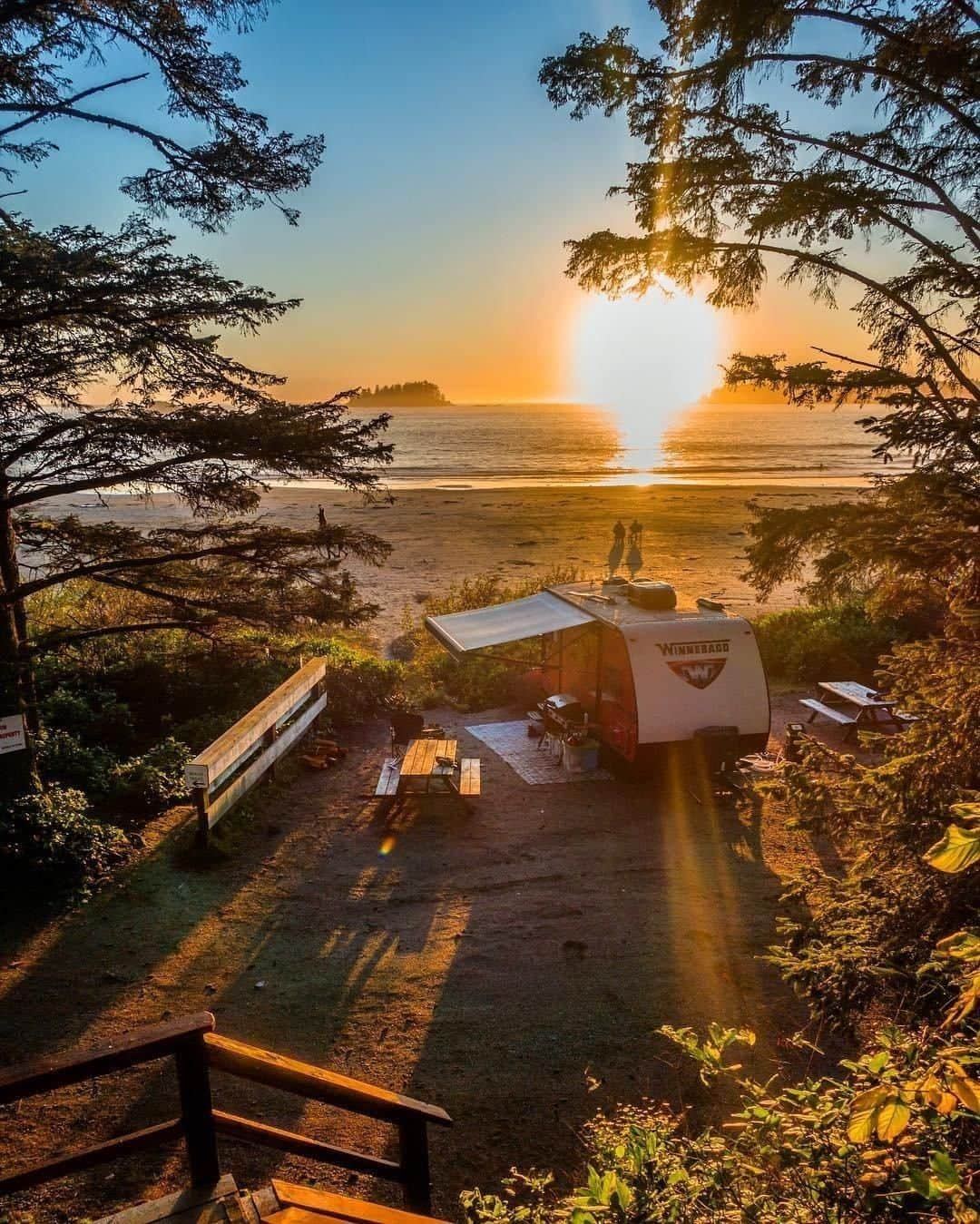 Explore Canadaさんのインスタグラム写真 - (Explore CanadaInstagram)「Your accommodation with a view brought to you by the West Coast of British Columbia! Bella Pacifica Campground is located in the surf town of Tofino, on Vancouver Island. Spend your days strolling the many beaches, catching the waves, enjoying freshly caught seafood and checking out the local artists’ shops in town. The hardest part about coming to Tofino is having to leave at the end of your trip! #ExploreCanada⁠ ⁠ 📷: @charliegrinnell⁠ 📍: @BellaPacificaCampground, @TourismTofino, @TourismVancouverIsland, @HelloBC⁠ ⁠ #YourTofino #ExploreBC #ExploreVancouverIsland」8月12日 0時00分 - explorecanada