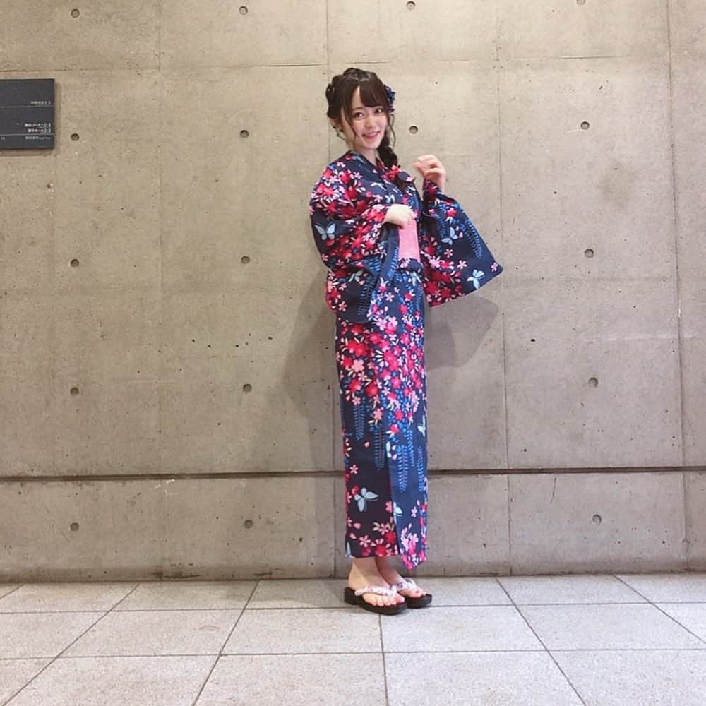 西川怜さんのインスタグラム写真 - (西川怜Instagram)「大人っぽく✨ 自分で選んで、着たい！って思って買った浴衣なんです✨ いつかお祭りでも着たいなぁ ・ ・ #浴衣 #浴衣ヘアアレンジ #ゆかた#なつまつり#AKB48」8月12日 0時01分 - rei_nishikawa_1025