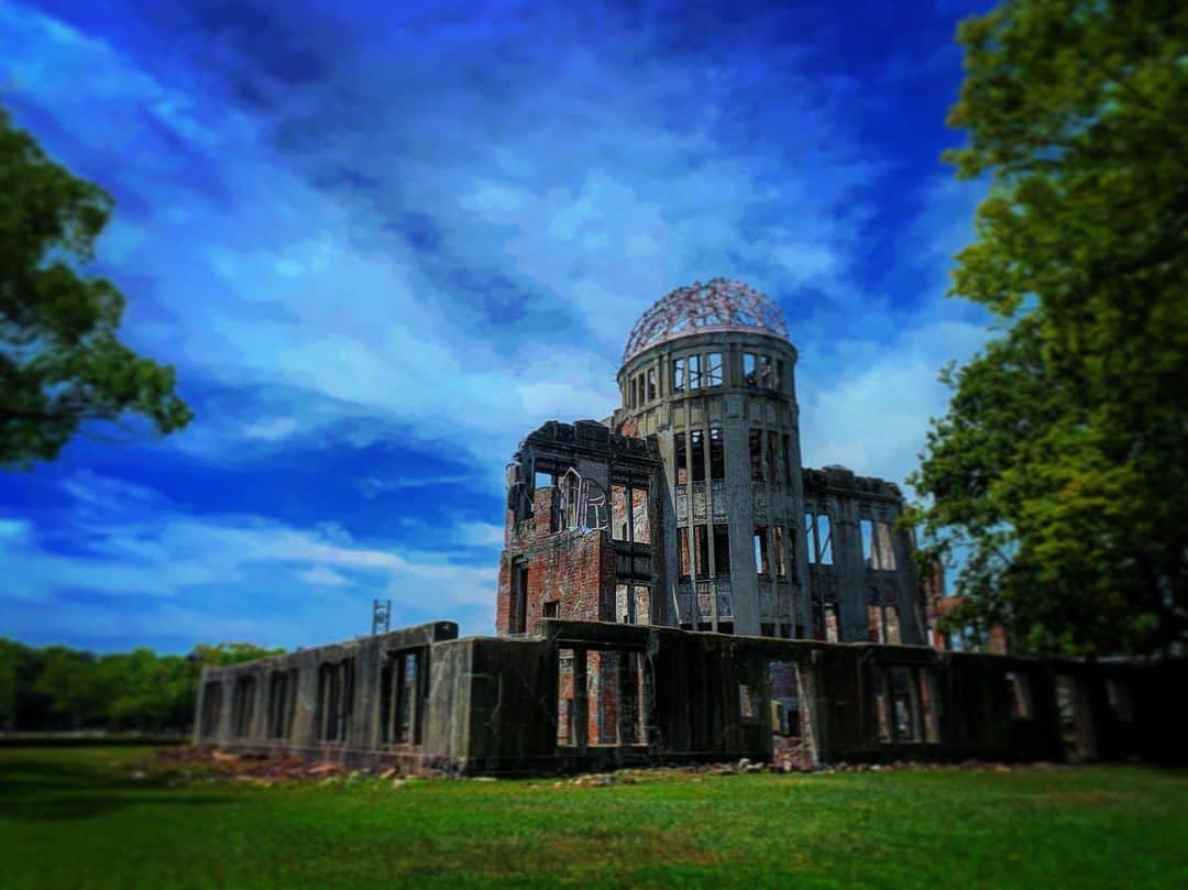 宍戸留美のインスタグラム：「#peacememorialpark #hiroshima #loveandpeace #love #nomorehiroshimas #japanese #tourist」