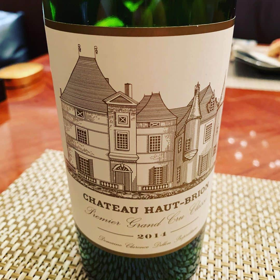 菊池一仁のインスタグラム：「いっただきまーすw 🍷 #5大シャトー #chateauhautbrion #2014」