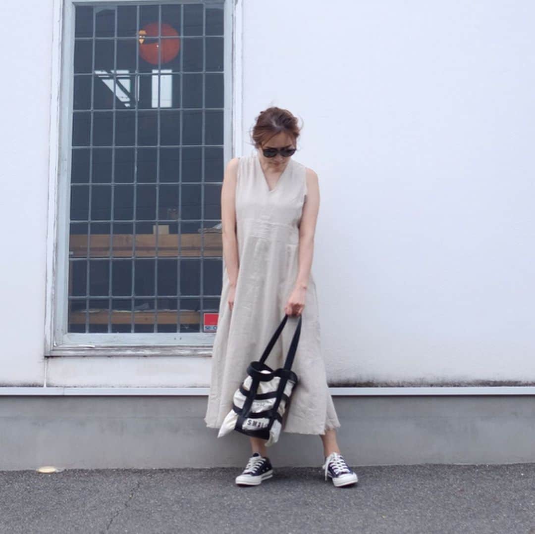 Keikooooooのインスタグラム：「毎日暑過ぎてワンピースしか着たくない🍉🍧 one-piece @chocoa_official #chocoa  bag @trefleplus #trefleplusone  #ママコーデ #授乳コーデ #授乳服 #マタニティ #マタニティーコーデ」