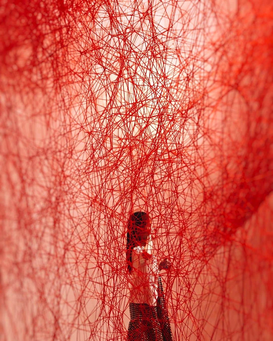 ima_ju / Jun Iさんのインスタグラム写真 - (ima_ju / Jun IInstagram)「. . Chiharu Syndrome (Red) . . . やっぱりいいね👊✨ 違う “ちはやふる”👌 . . wiz @tokyo_grapher #ShotOn_TG  #ShotoniPhone . ZD WIDE Lens PRO #tg_zdwide_pro & Telephoto LENS 50mm #TG_TELE . #chiharushiota . . ::」8月12日 9時37分 - ima_ju