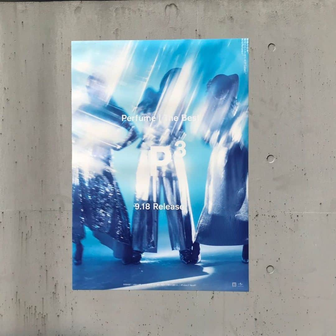 Perfumeさんのインスタグラム写真 - (PerfumeInstagram)「To kick off the campaign, first poster has been posted near Actors School Hiroshima, where Perfume was first formed! Check out the poster on the special website!  記念すべき1枚目のポスターはこちら!3人が育ったアクターズスクール広島近辺に掲出されています!特設サイトでビジュ アルをチェック! #prfm #PCubed #prfmBest #Pcubed_P #pcp01」8月12日 10時06分 - prfm_official