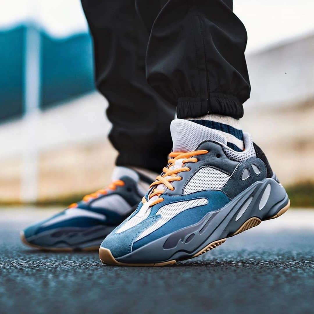 Sneaker Newsさんのインスタグラム写真 - (Sneaker NewsInstagram)「adidas is bringing some much-needed color to the Yeezy 700 with the “Teal Blue” colorway. Excited for these? For a closer look, link in bio…」8月12日 10時10分 - sneakernews