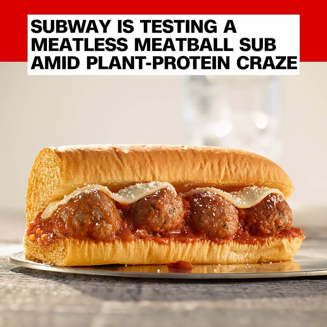 CNNさんのインスタグラム写真 - (CNNInstagram)「Subway is exploring the plant-based protein trend with a meatless meatball sub. The sandwich chain will start selling the product, made with Beyond Meat’s plant-based protein, at 685 restaurants in the US and Canada next month. Several fast-food chains, including Dunkin’ and Burger King, are also testing out menu items featuring meat substitutes to attract consumers who want to eat less meat for health or environmental reasons. (📸: Subway)」8月12日 10時24分 - cnn