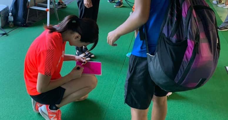 木村文子さんのインスタグラム写真 - (木村文子Instagram)「日清食品カップ  全国小学生陸上競技交流大会にゲスト参加させて頂きました☀️ 小学生達の走る姿に、私の方が元気をもらいました🤗✨ デモンストレーションは、こんなに間近で見てもらえると思っておらず、緊張しました…😂 #kids #competition #good #race #guest #demonstration #hurdles」8月12日 10時33分 - kimura.ayako