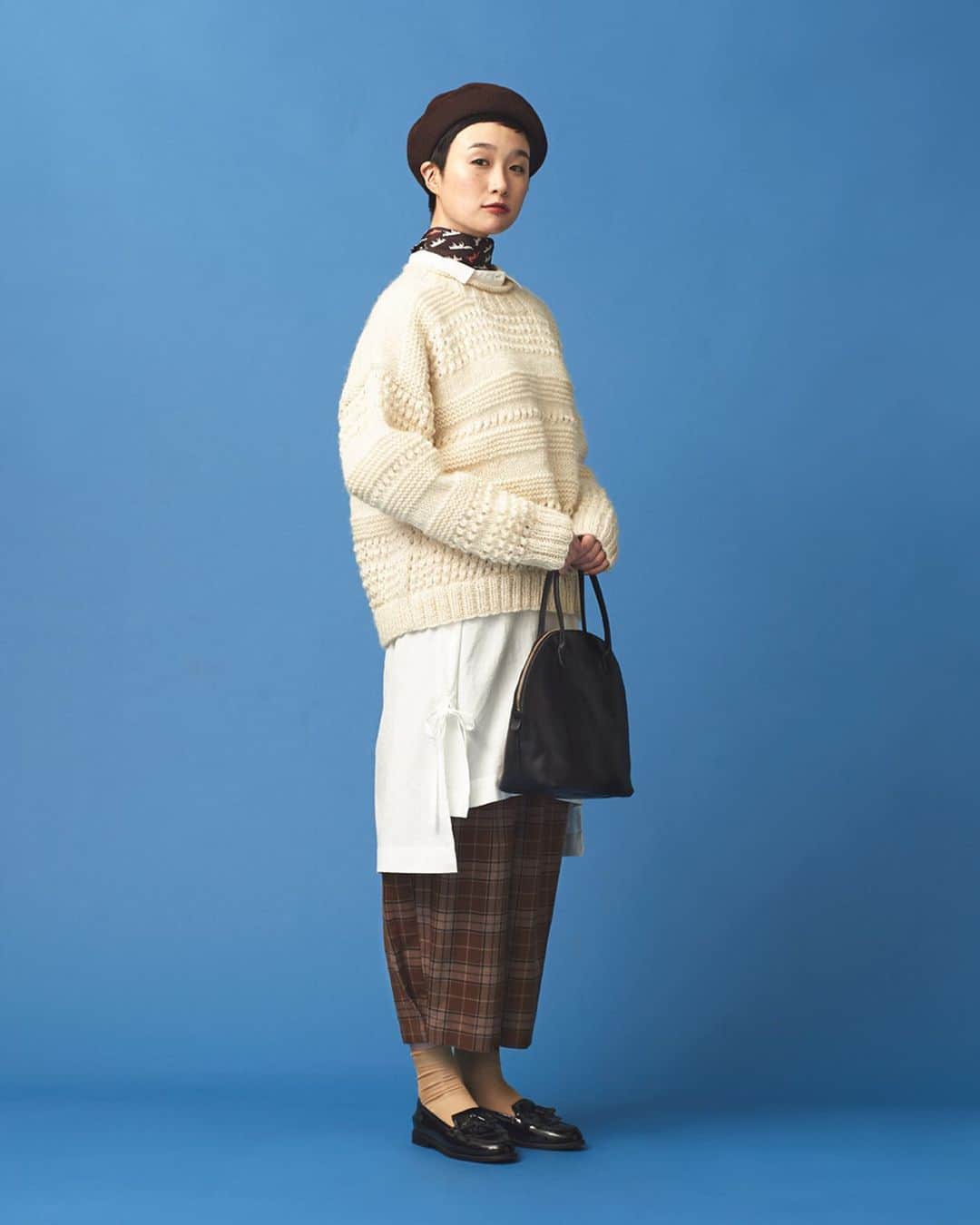 chambre de charmeさんのインスタグラム写真 - (chambre de charmeInstagram)「. 【 chambre de charme 2019 autumn collection 】 ㅤ  knit pullover ¥13,800+tax / Malle one-piece ¥14,800+tax / Malle pants ¥10,800+tax / chambre de charme hat ¥4,800+tax / odds bag ¥15,000+tax / TIDE WAY ㅤ  Photo: Ryoko Ono(@musshkamayaturyoko) Hair&Make: Aya Murakami(@ayamurakami__) Styling: Kaho Yamaguchi(@kaho__yamaguchi) Model: Tara(@tarafuku333 ) . #2019autumncollection  #chambredecharme #mallechambredecharme  #matquotidien#eipe#malle#mat」8月12日 10時29分 - malle_cdc_official