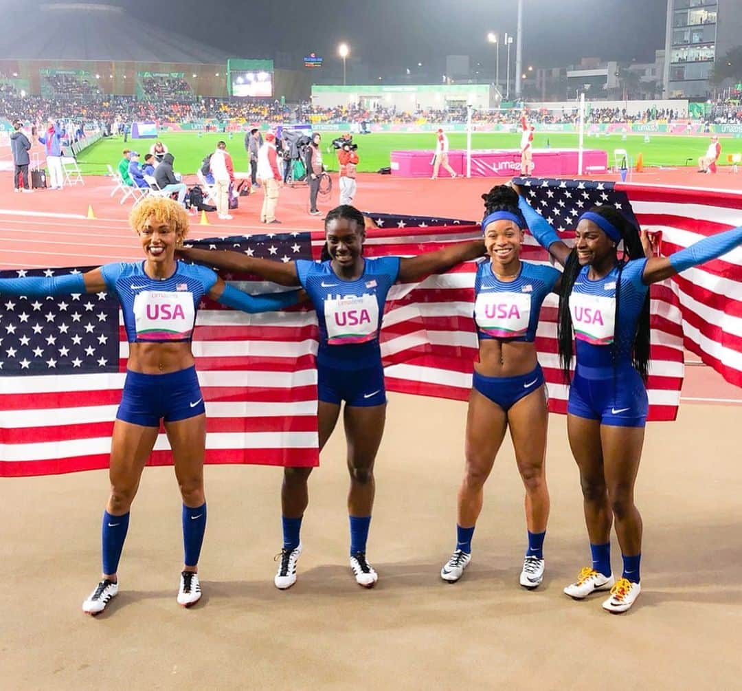 Shania COLLINSさんのインスタグラム写真 - (Shania COLLINSInstagram)「Always an honor to represent Team USA 🇺🇸😊 Happy to end my season on the podium with these ladies #Lima2019 #PanAmGames」8月12日 2時09分 - collins_shania