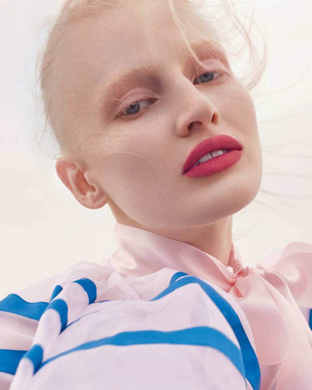 ジャンポール・ゴルチエさんのインスタグラム写真 - (ジャンポール・ゴルチエInstagram)「Thalassa therapy all in striped #GaultierParis #SS19 for @bazaaruk.  Photographed by @agatapospieszynska. Styled by @charlieharrington_.」8月12日 2時41分 - jeanpaulgaultier